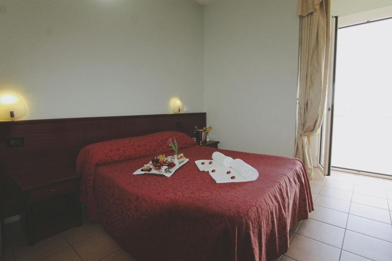 Hotel San Marco Francavilla Al Mare Esterno foto