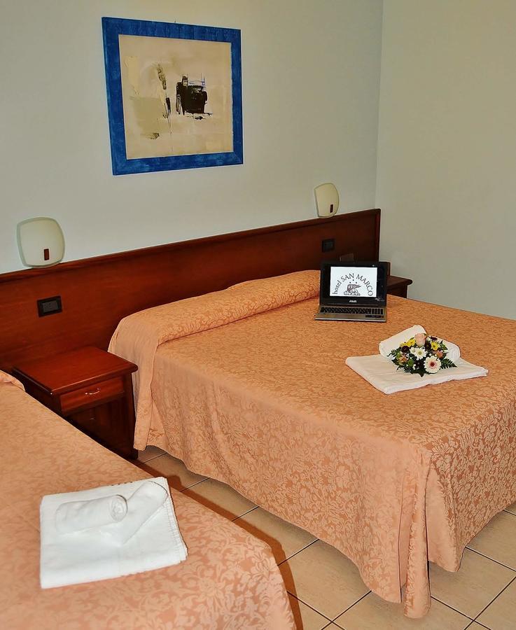 Hotel San Marco Francavilla Al Mare Esterno foto