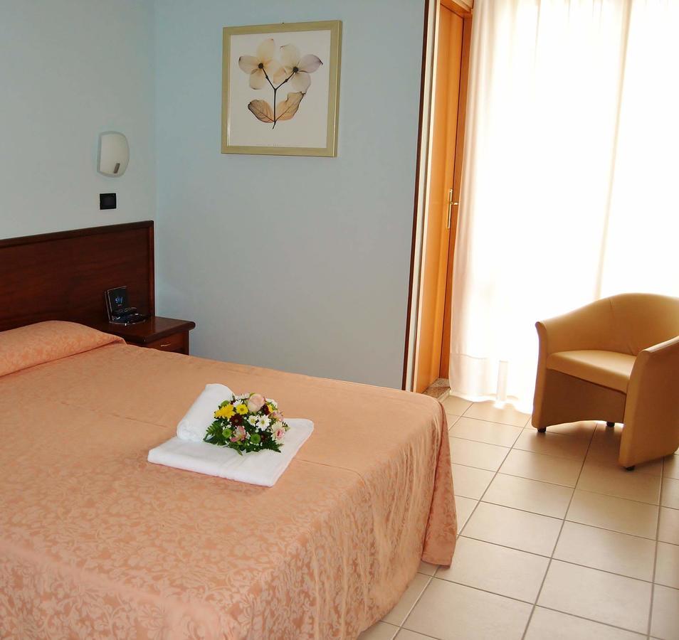 Hotel San Marco Francavilla Al Mare Esterno foto